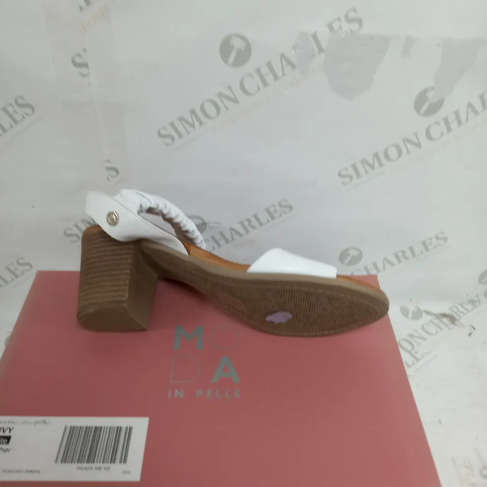 BOXED MODA IN PELLE LIIVY WHITE LEATHER BLOCK HEEL ROUCHED SANDAL SIZE 6