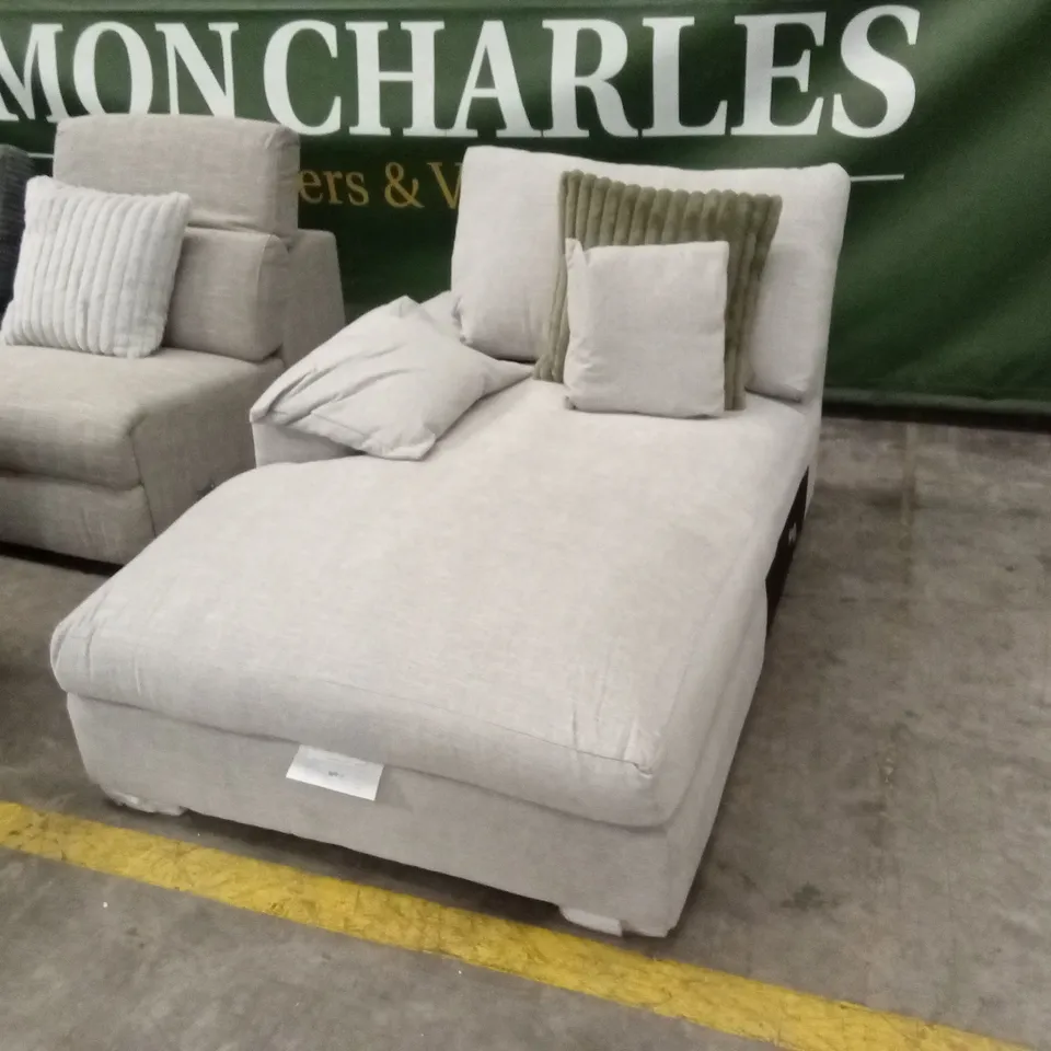 5 x ASSORTED DESIGNER SOFA PIECES