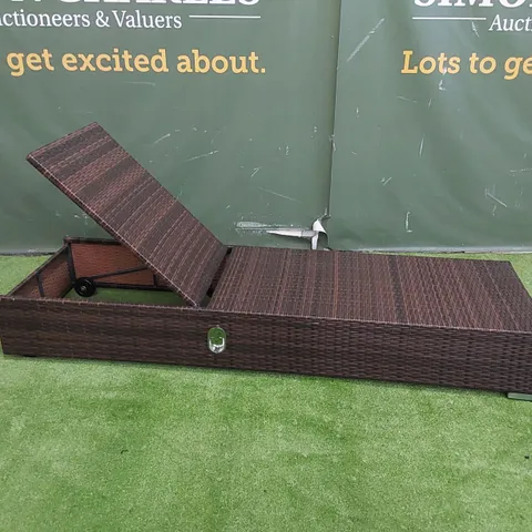DESIGNER MANUAL ADJUSTABLE SUNLOUNGER IN CHOCOLATE MIX RATTAN