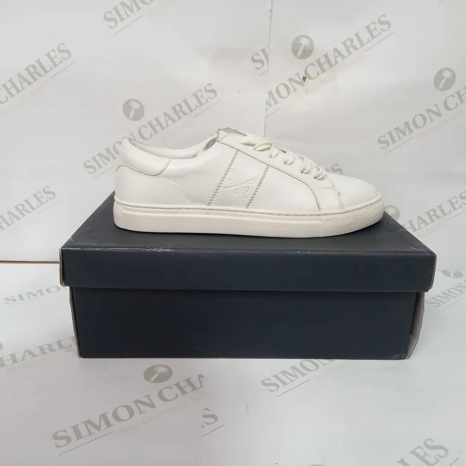 CREW CLOTHING COMPANY GIGI LEATHER TRAINER - EU 39