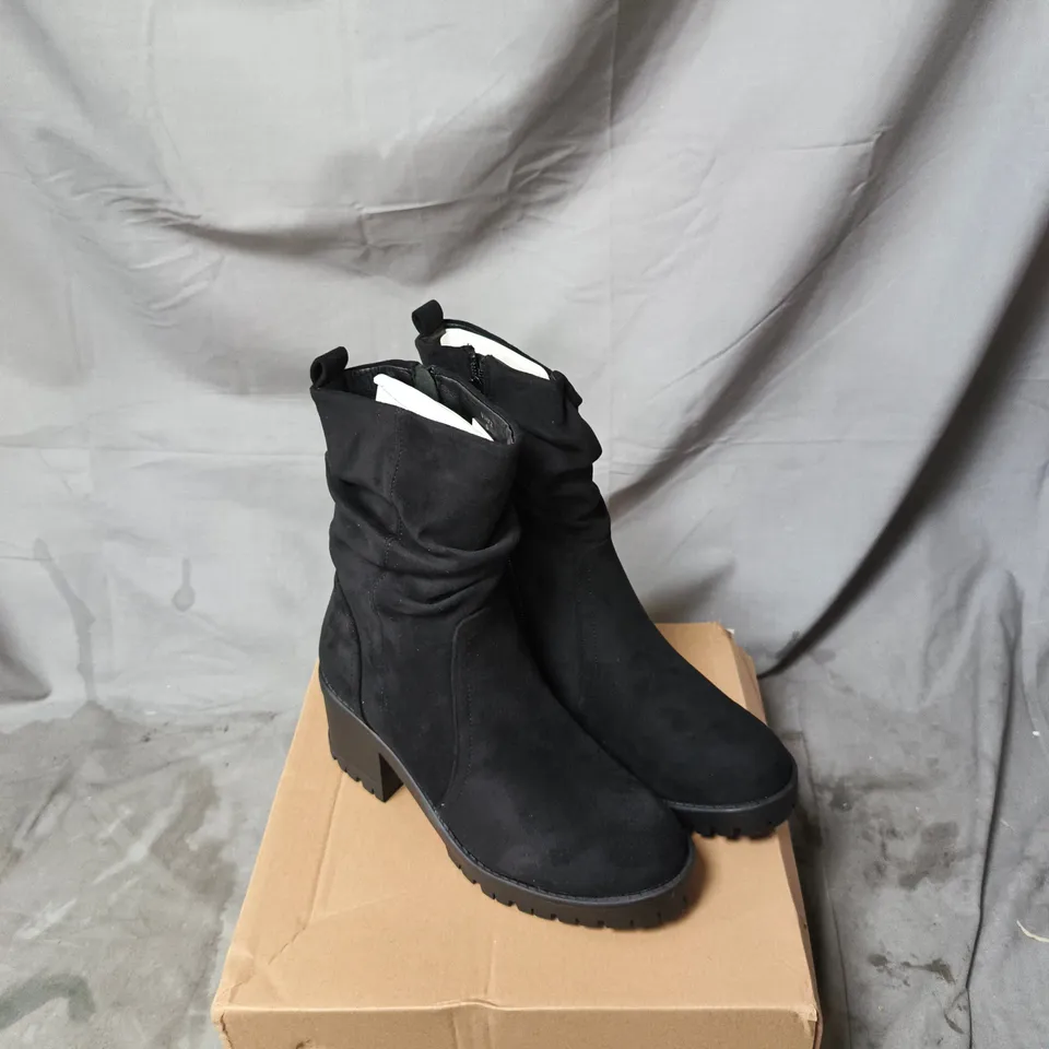BLACK SUEDE ANKLE BOOTS WITH CHUNKY HEEL – UK 5 (EU 38)