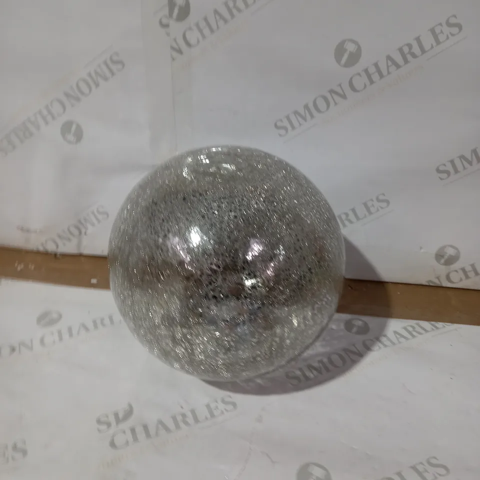 MR CHRISTMAS 8" GLASS CRACKLE SPHERE WITH ROTATING LIGHT
