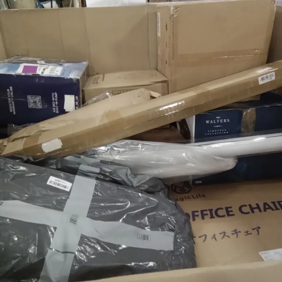 PALLET OF ASSORTED ITEMS INCLUDING NEWENTOR MATTRESS TOPPER, ELEGANT LIFE CHEF MACHINE, SPRING LOADED TENSION ROD, IMISSYOU MATTRESS TOPPER, IKOHS BREAD MAKER