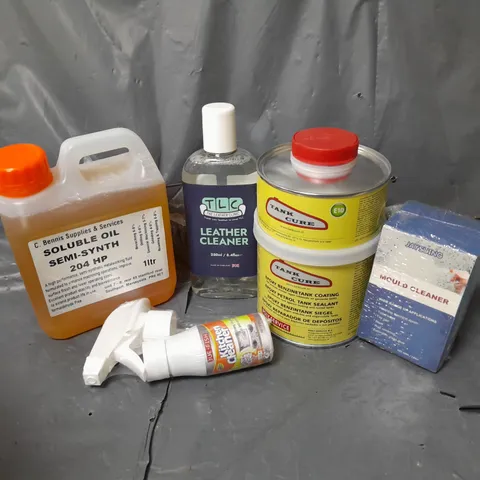 APPROXIMATELY 15 LIQUIDS TO INCLUDE MOULD CLEANER, EPOXY COATING, LEATHER CLEANER, ETC - COLLECTION ONLY