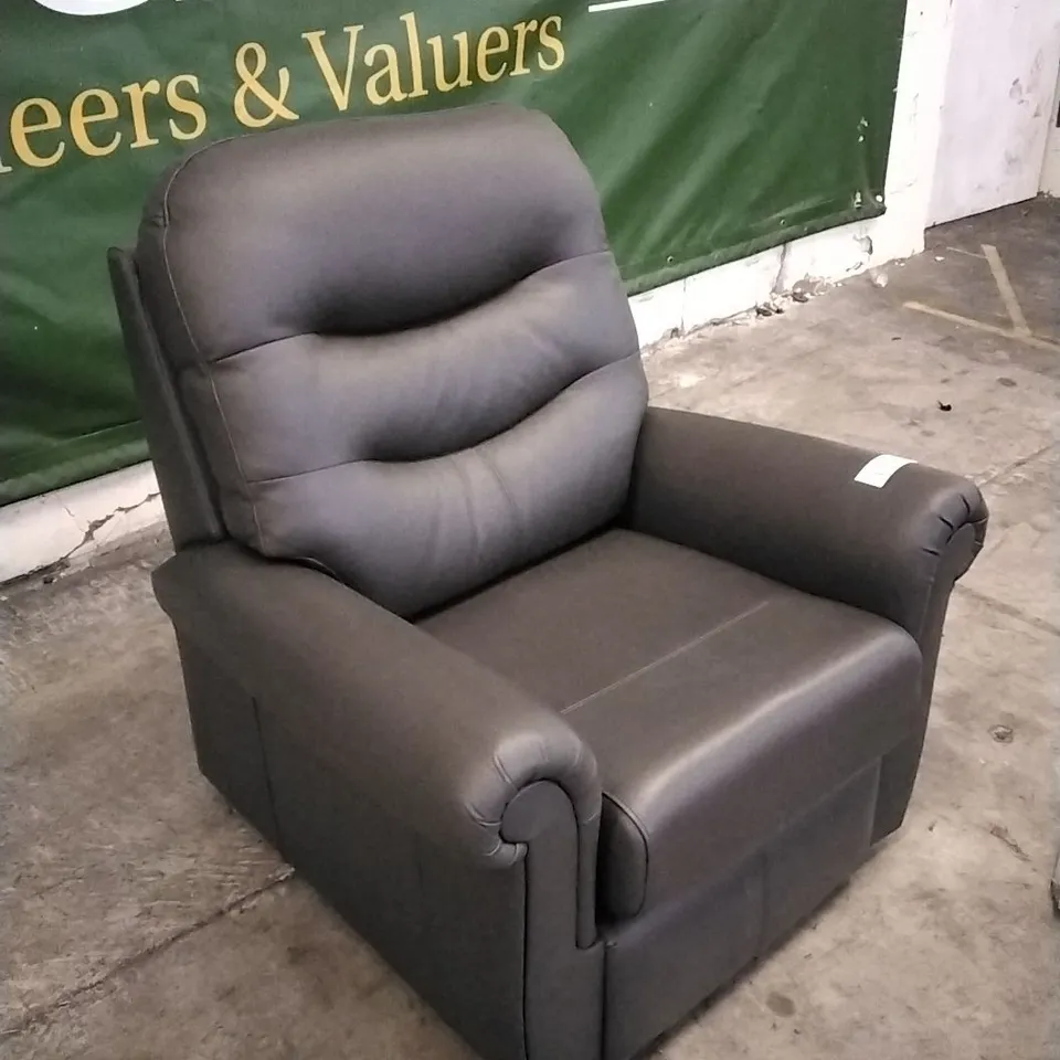 QUALITY BRITISH DESIGNED & MANUFACTURED G PLAN HOLMES SMALL ARMCHAIR CAMBRIDGE SLATE LEATHER