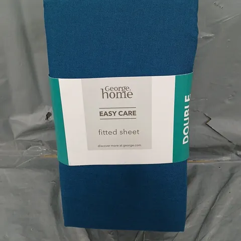APPROXIMATELY 28 EASY CARE FITTED SHEETS IN NAVY - DOUBLE