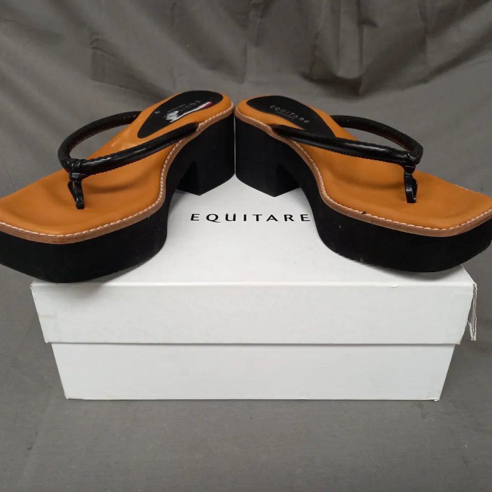 BOXED PAIR OF EQUITARE PINET PLATFORM TOE-POST SANDALS IN BLACK EU SIZE 38