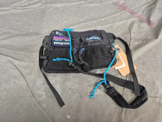 Lot 134: PATAGONIA - BLACK WAIST BAG/HIP PACK WITH LOGO PATCHES ...