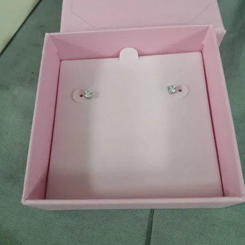 SWAROVSKI STUD EARRINGS – PINK GIFT BOX