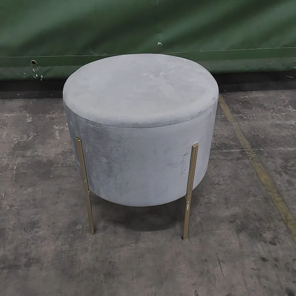 KASER ACCENT STOOL 