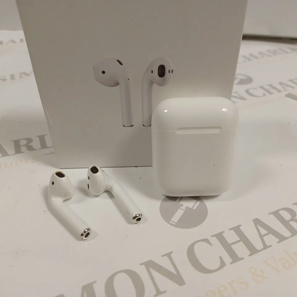 BOXED APPLE AIRPODS