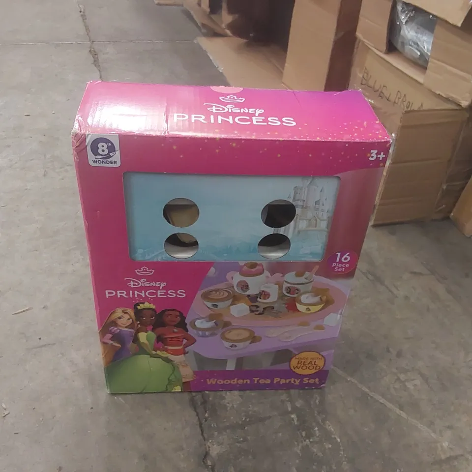 BOXED DISNEY PRINCESS WOODEN TEA PARTY SET