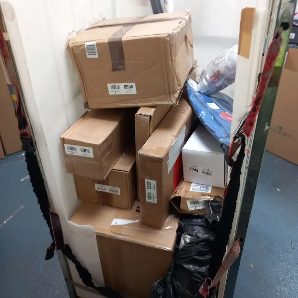 CAGE OF ASSORTED PRODUCTS TO INCLUDE; RRP £89.99