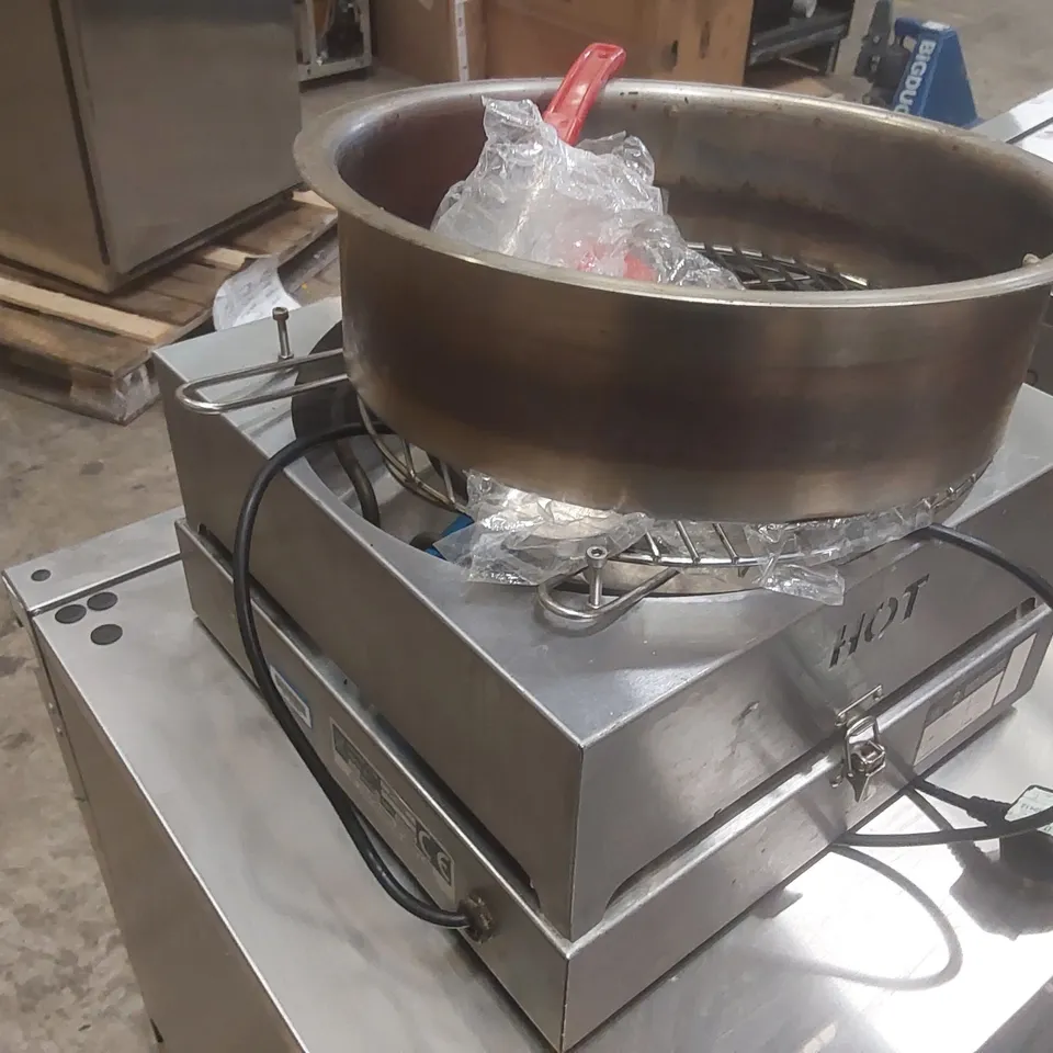 PC2000 COMMERCIAL PIZZA CAPPER MACHINE