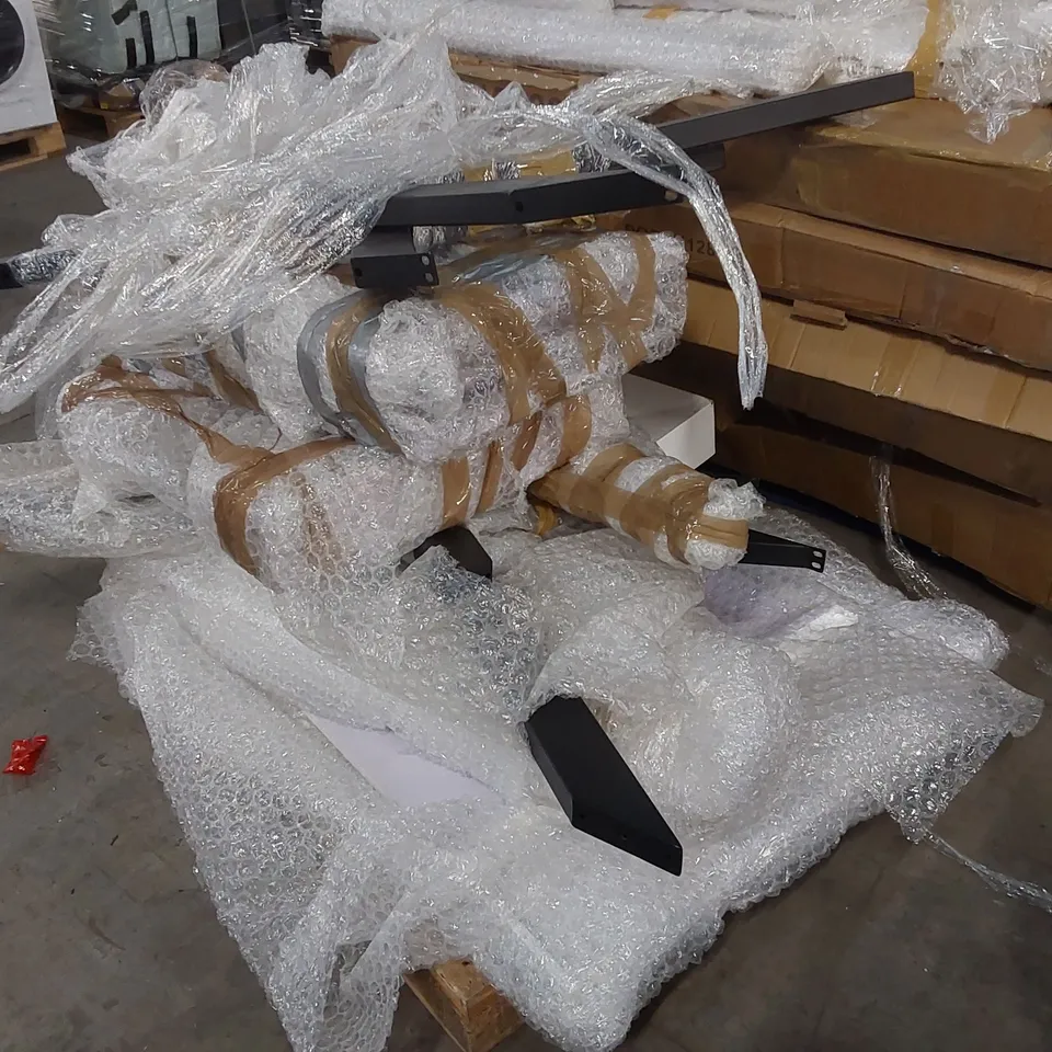 PALLET OF ASSORTED FURNITURE PARTS 