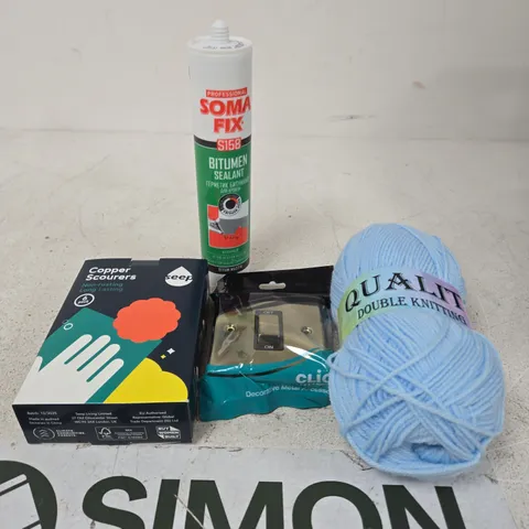 APPROXIMATELY 10 ASSORTED HOUSEHOLD PRODUCTS TO INCLUDE SCOURERS, YARN, LIGHT SWITCH ETC