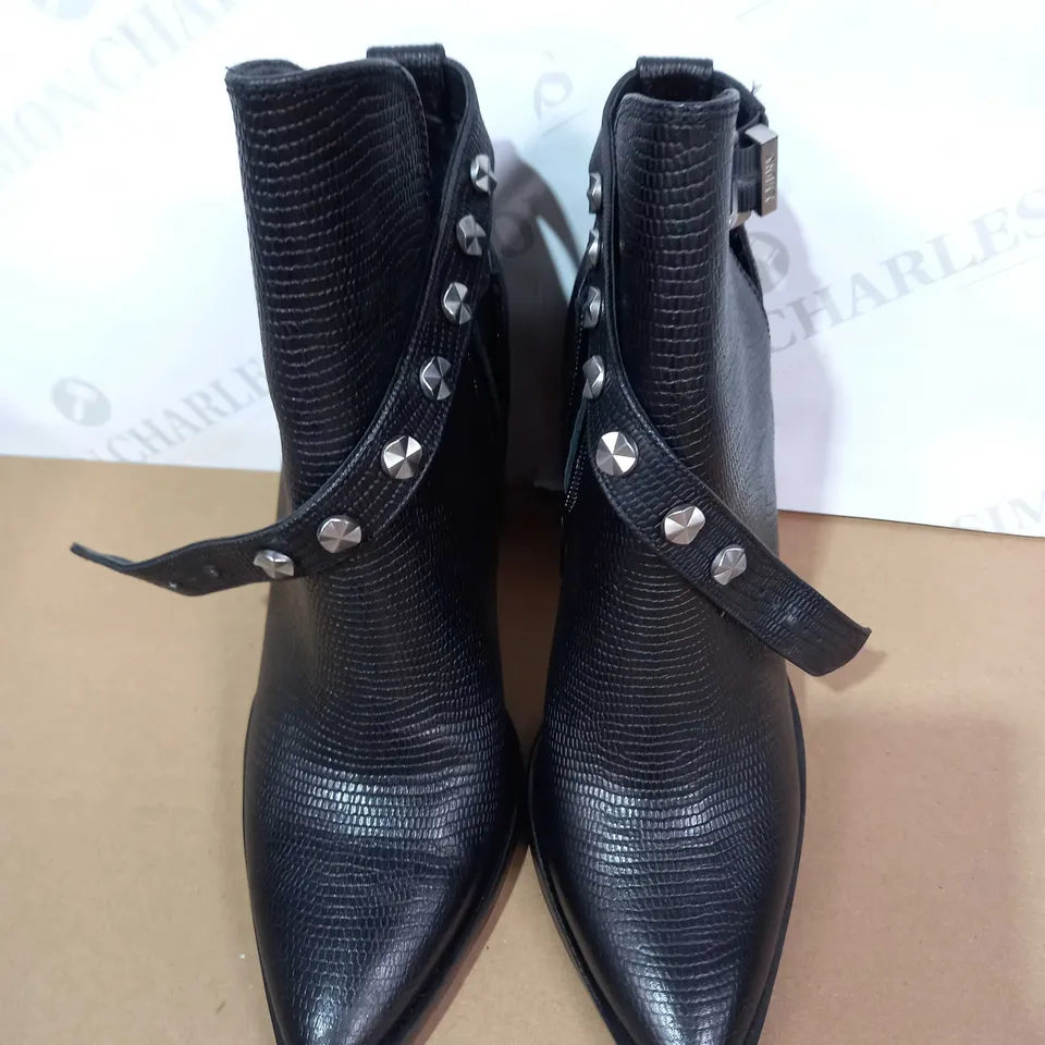 BLACK STUDDED POINTED TOE HEELED BOOT UK SIZE 7 