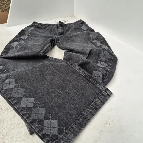 DAMSON MADDER SINCLAIR JEANS – PLACEMENT ARGYLE, UK 14