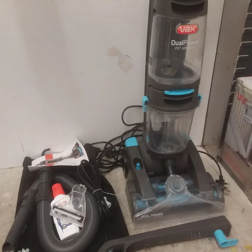 VAX DUAL POWER PET ADVANCE CARPET CLEANER