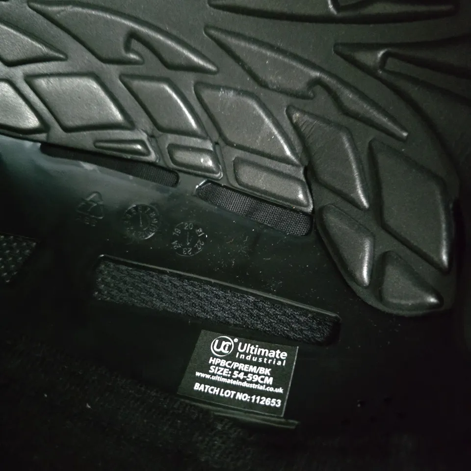 ULTIMATE INDUSTRIAL SAFETY HELMET – BLACK, SIZE 54–59 CM