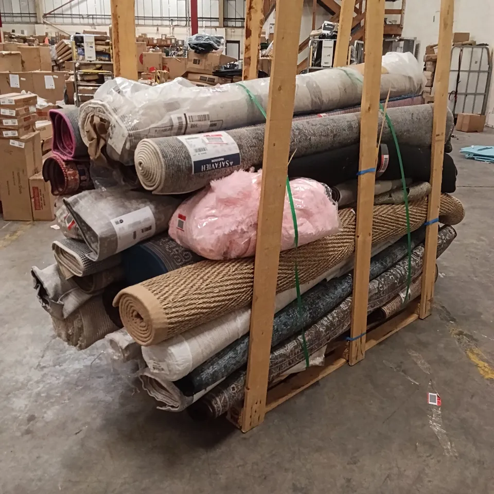 PALLET CONTAINING APPROXIMATELY 28 QUALITY DESIGNER AREA RUGS