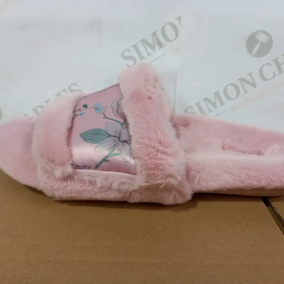 VIONIC FLORAL DESIGN PINK FLUFFY SLIPPERS, SIZE 6 UK