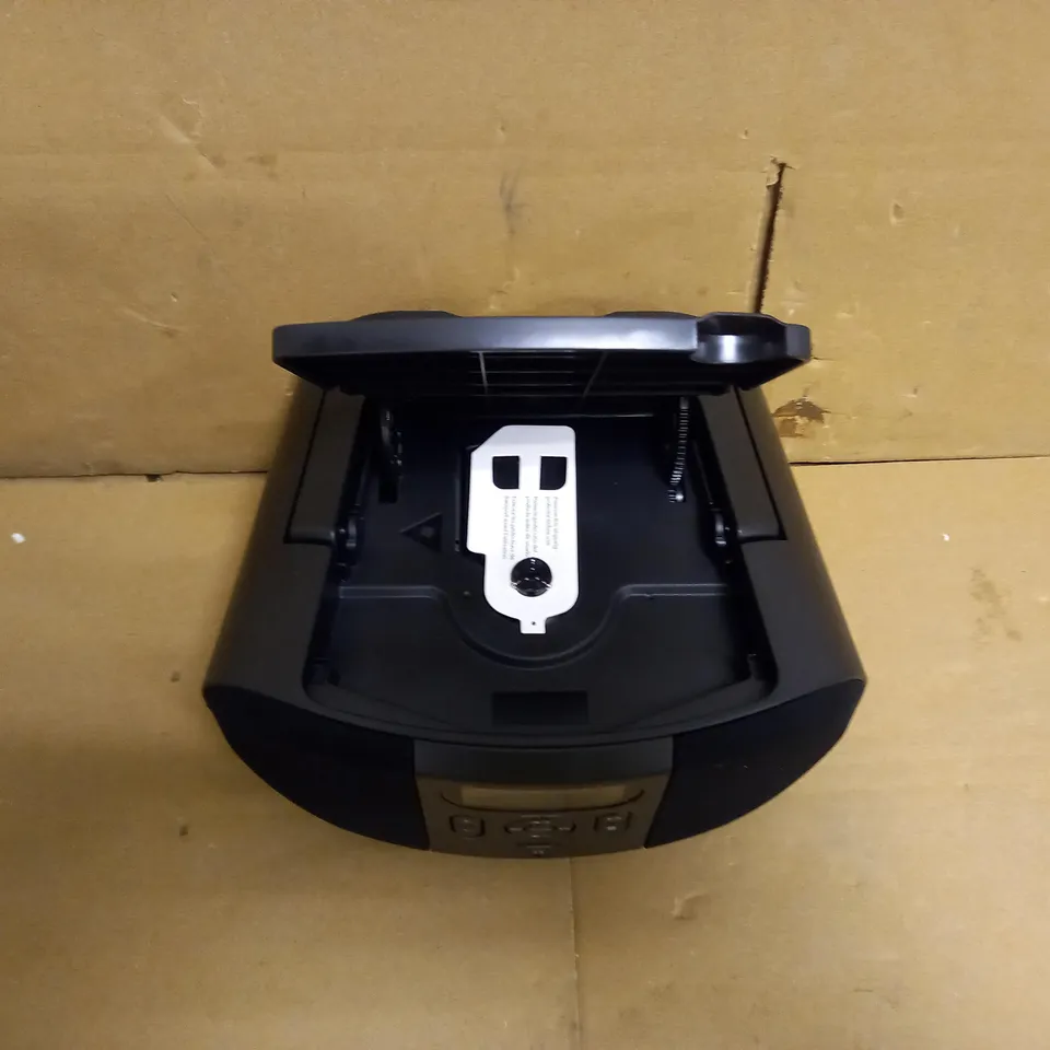 CD BOOMBOX-FM RADIO WITH 3.5MM