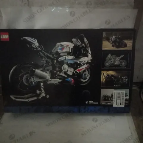 BMW M 1000 RR LEGO