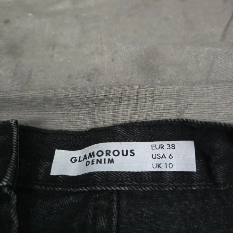 GLAMOROUS DENIM CROPPED BLACK DISTRESSED SHORTS UK 10 (EU 38, US 6)