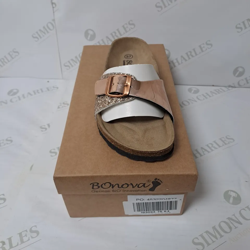 BOXED BONOVA WOMEN'S 1-STRAP GLITTER SANDALS IN ROSE GOLD // SIZE: 37 EU