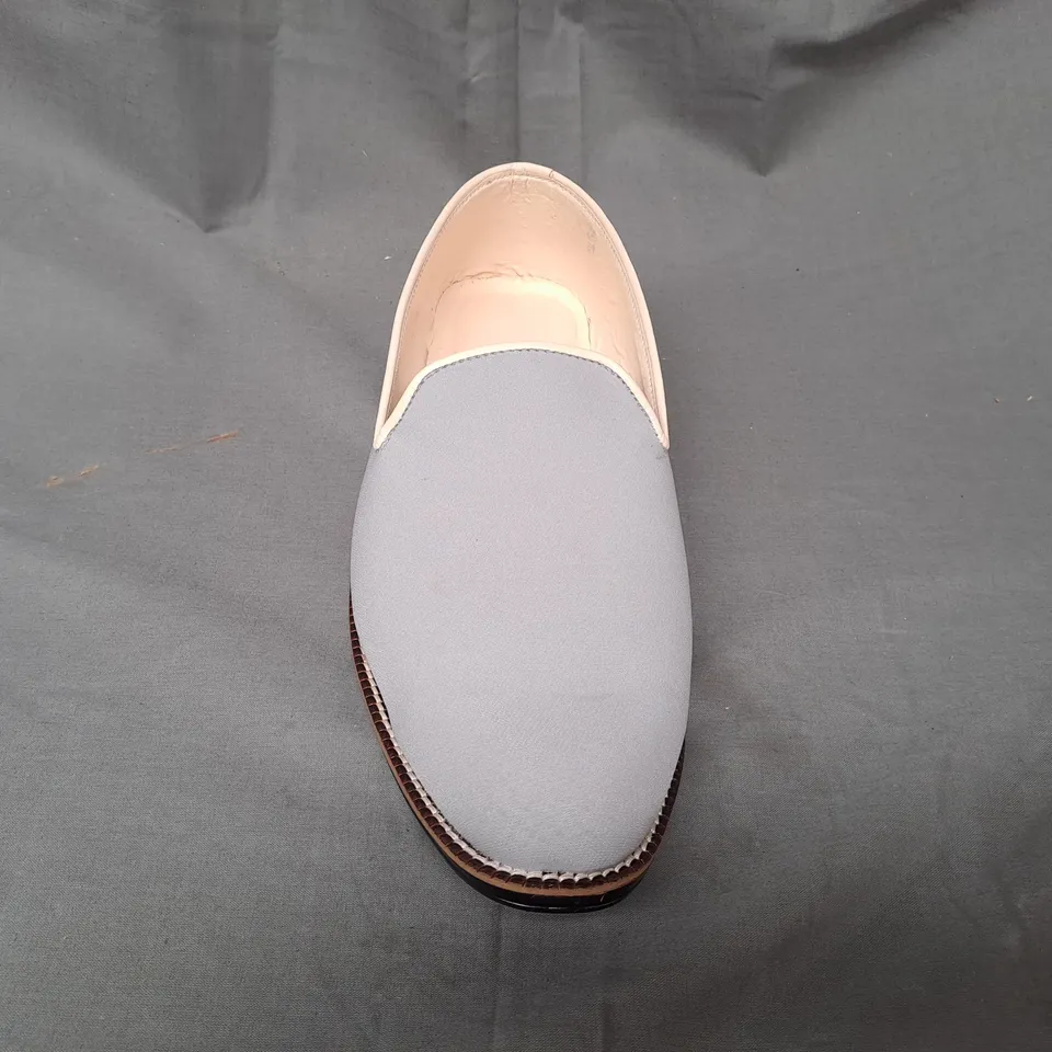 BOXED PAIR OF DESIGNER SLIP-ON SHOES IN GREY SIZE UNSPECIFIED