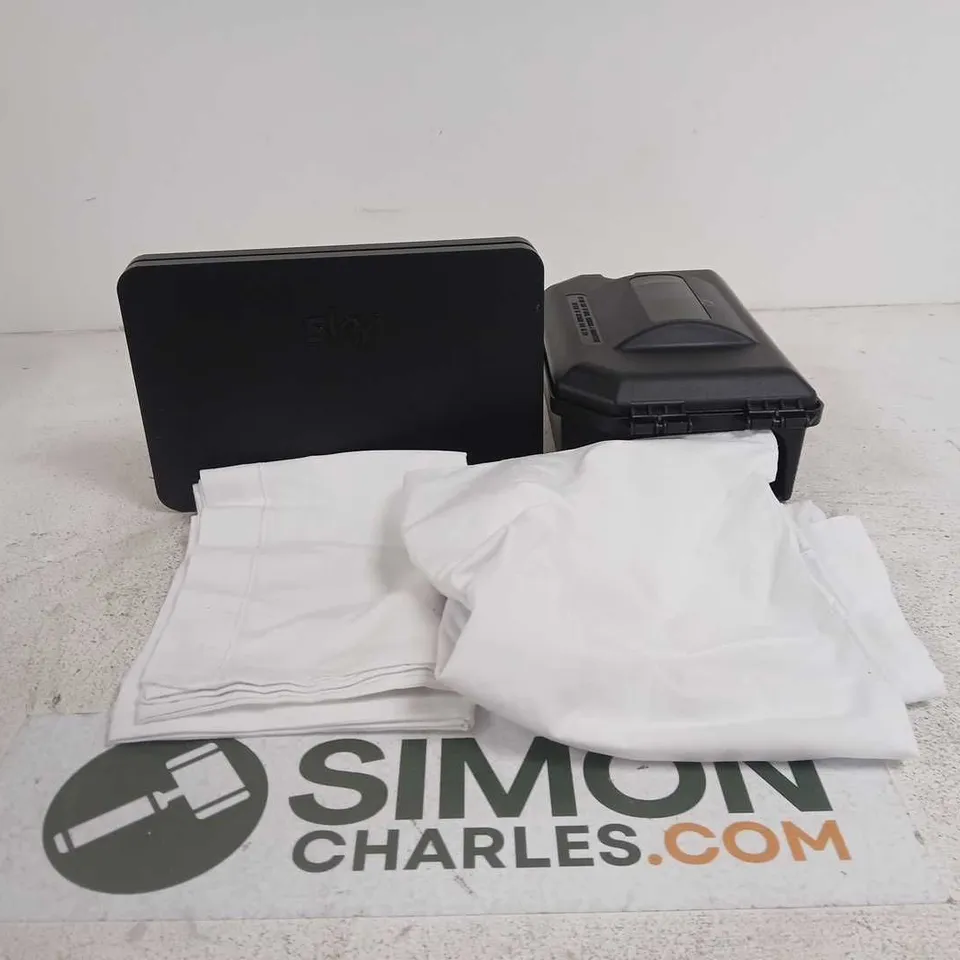 BOX OF APPROXIMATELY 20 ASSORTED ITEMS TO INCLUDE PEST PREVENTION TRAP, PILLOW CASES, SKY HUB ETC