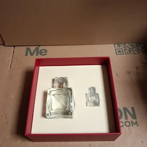 XO KHLOÉ KARDASHIAN FRAGRANCE GIFT SET – PINK BOX