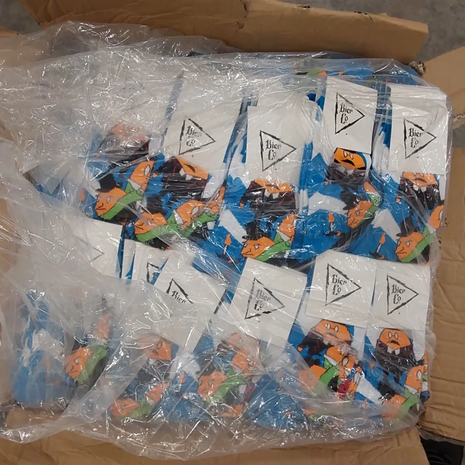 BOX OF APPROXIMATELY 360 PAIRS OF BRAND NEW BIER CO SOCKS (1 BOX)