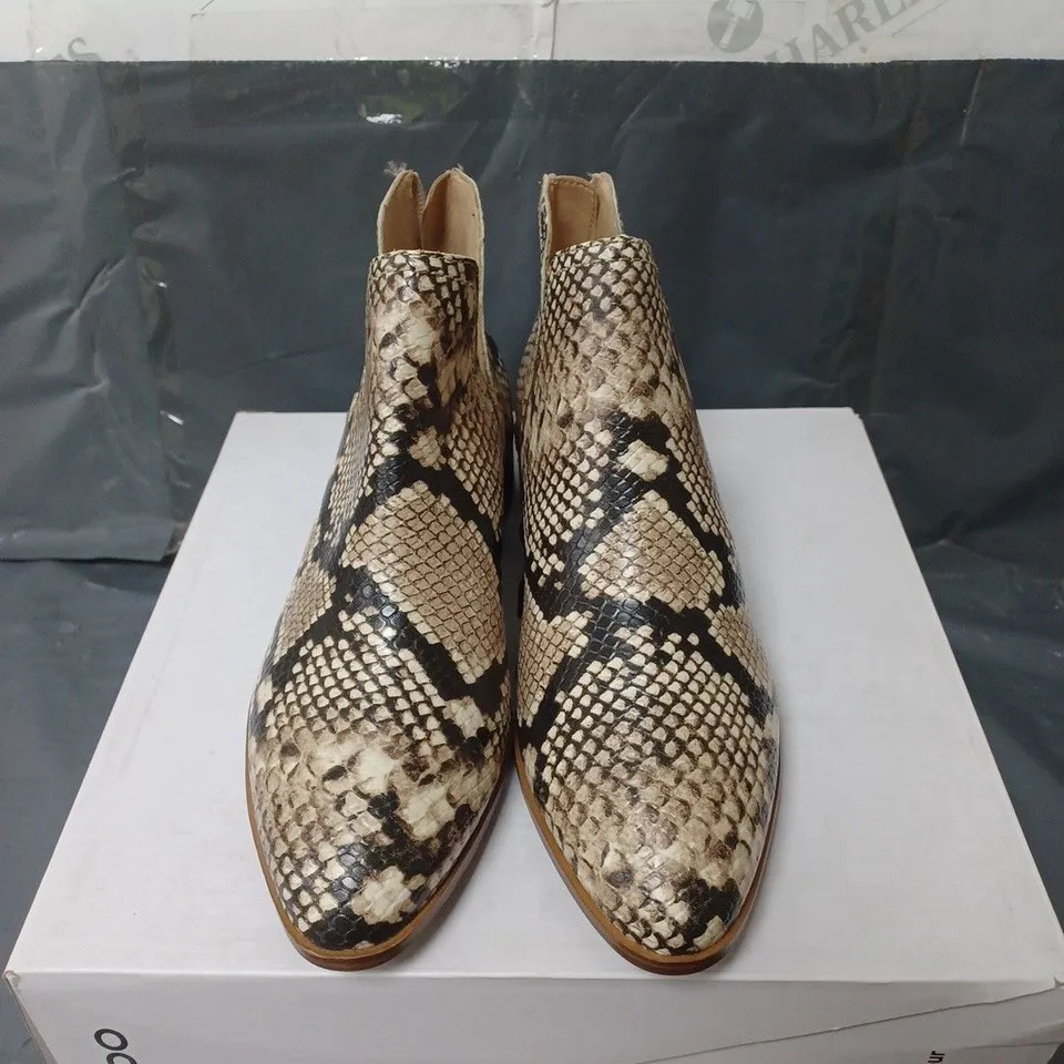 BOXED PAIR OF ALDO KAICA BEIGE LEATHER SHOES SIZE 5