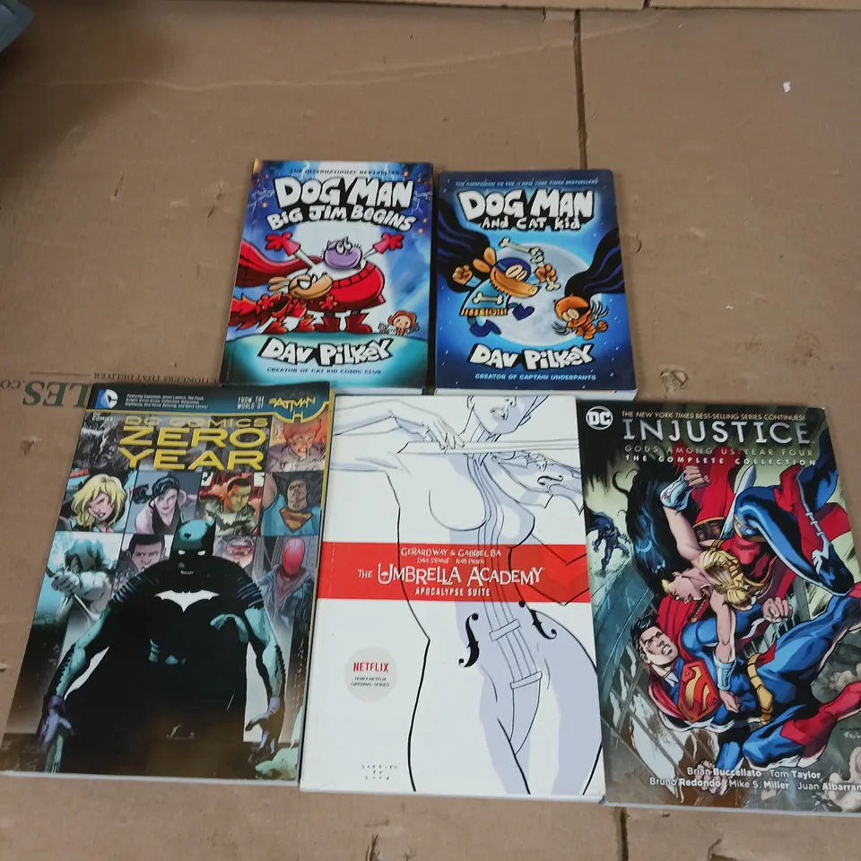 LOT OF 5 ASSORTED COMIC BOOKS TO INCLUDE - THE UMBRELLAACADEMY APOCALYPSE SUITE 1 - DOGMAN AND CAT KID - INJUSTICE: GODS AMONG US YEAR 4 - ETC