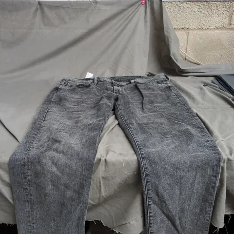 LEVI'S DARK GREY JEANS W36 L34