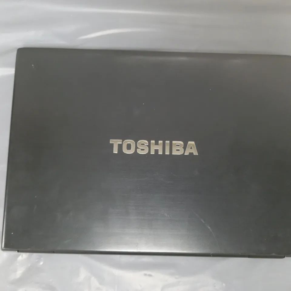 TOSHIBA PORTEGE R700 13 INCH I3 M350 2.27GHZ