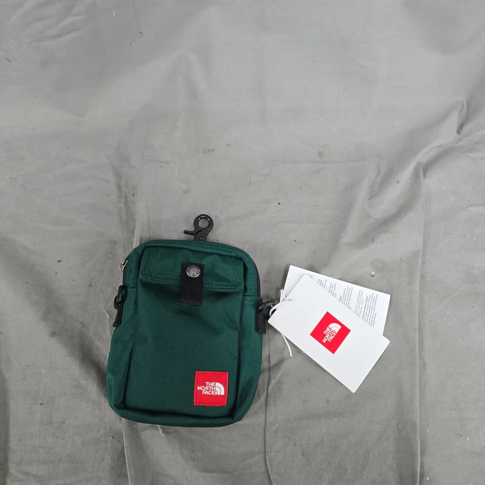 THE NORTH FACE CROSSBODY BAG – HUNTER GREEN