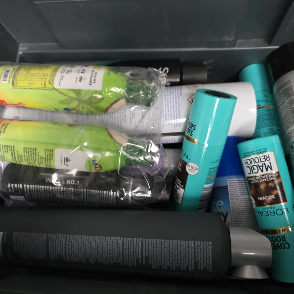 APPROXIMATELY 15 ASSORTED AEROSOLS TO INCLUDE REVLON STYLE MASTERS, INDOREX DEFENCE SPRAY, SURE QUANTUM DRY, ETC - COLLECTION ONLY