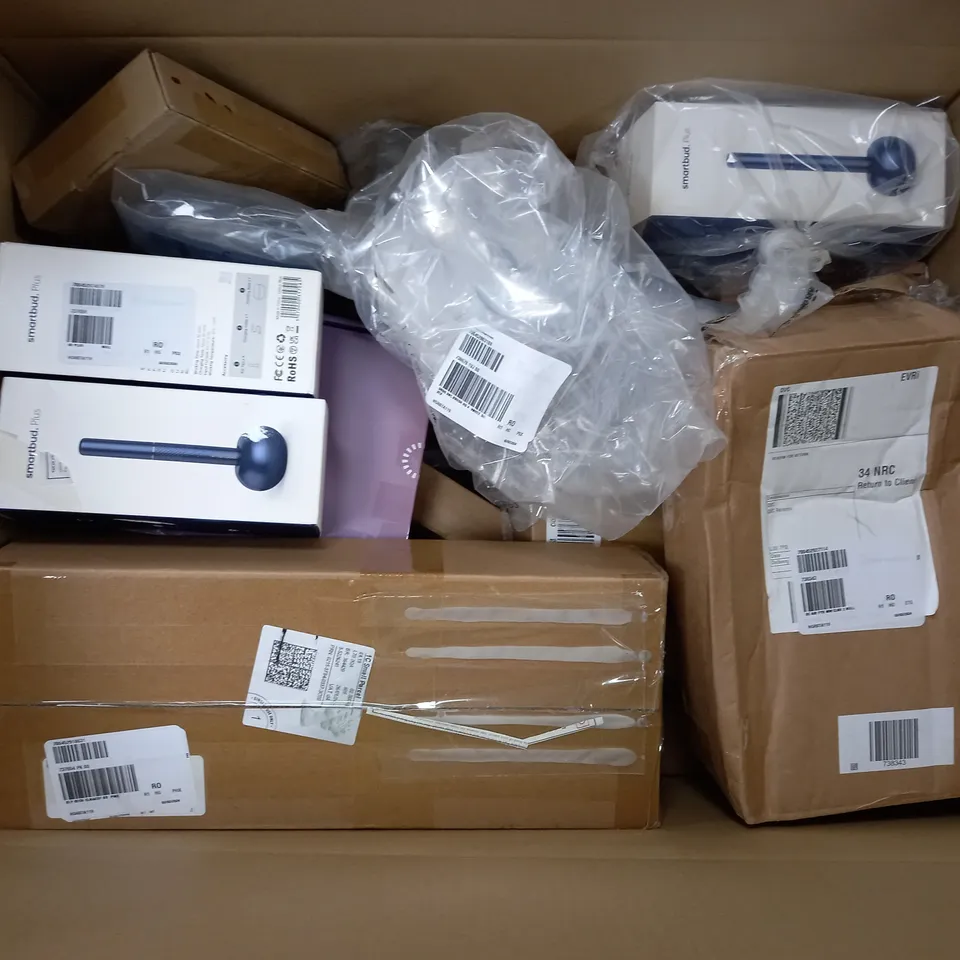 APPROXIMATELY 20 ASSORTED ITEMS TO INCLUDE SMARTBUD PLUS, TRUEBALANCE TOY, BLUSHY BRUSH, ETC - COLLECTION ONLY