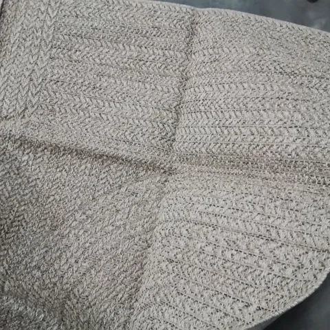 QUALITY DESIGNER AREA RUG - APPROXIMATELY 340X240CM