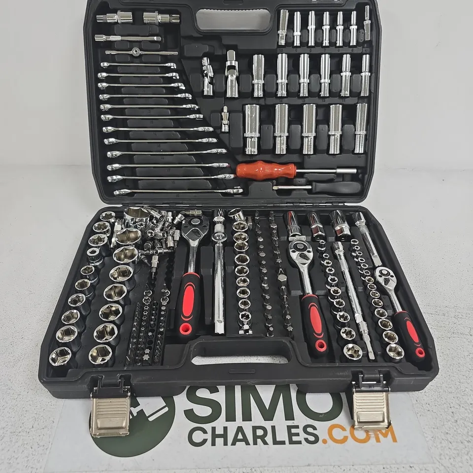 216-PIECE 1/4", 3/8", AND 1/2" DRIVE MECHANIC SOCKET AND RATCHET TOOL SET