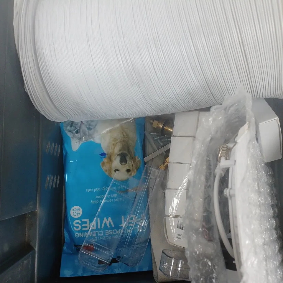 BOX OF APPROXIMATELY 10 ASSORTED HOUSEHOLD ITEMS TO INCLUDE PLUG SOCKETS, HOME ADHESIVE, PET WIPES, ETC