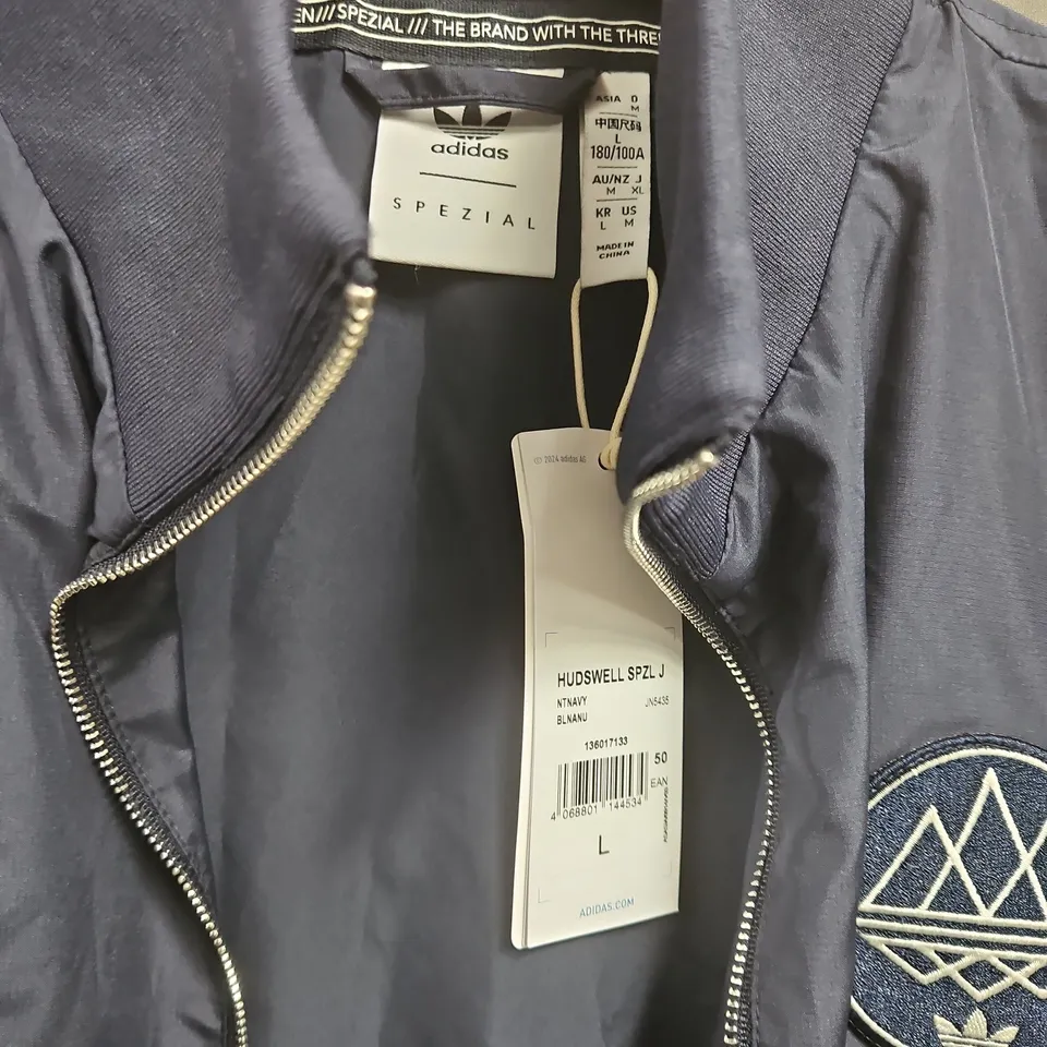 ADIDAS SPEZIAL JACKET IN NAVY - LARGE