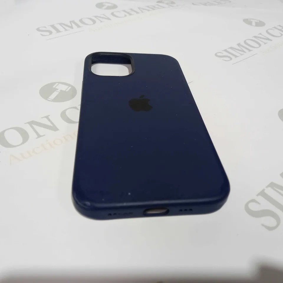 IPHONE 14 SILICONE PHONE CASE