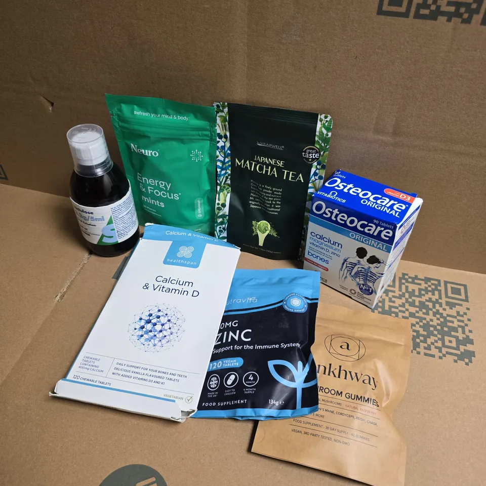 APPROXIMATELY 15 ASSORTED VITAMIN/HEALTH AID PRODUCTS TO INCLUDE ANKHWAY MUSHROOM GUMMIES, JAPANESE MATCHA TEA, NEURO ENERGY FOCUS MINTS, ETC - COLLECTION ONLY