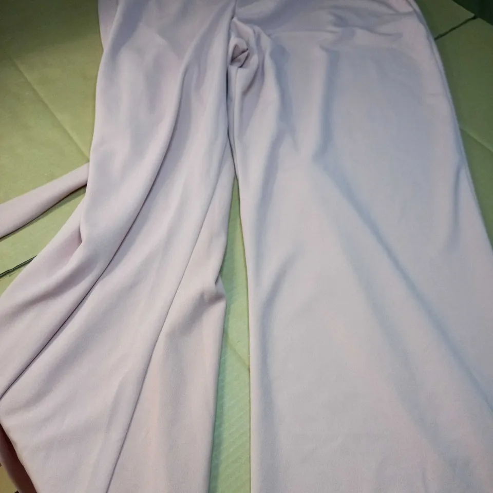 BOOHOO BLUSH PAPERBAG BELTED SLIM WIDE LEG TROUSERS - SIZE 20