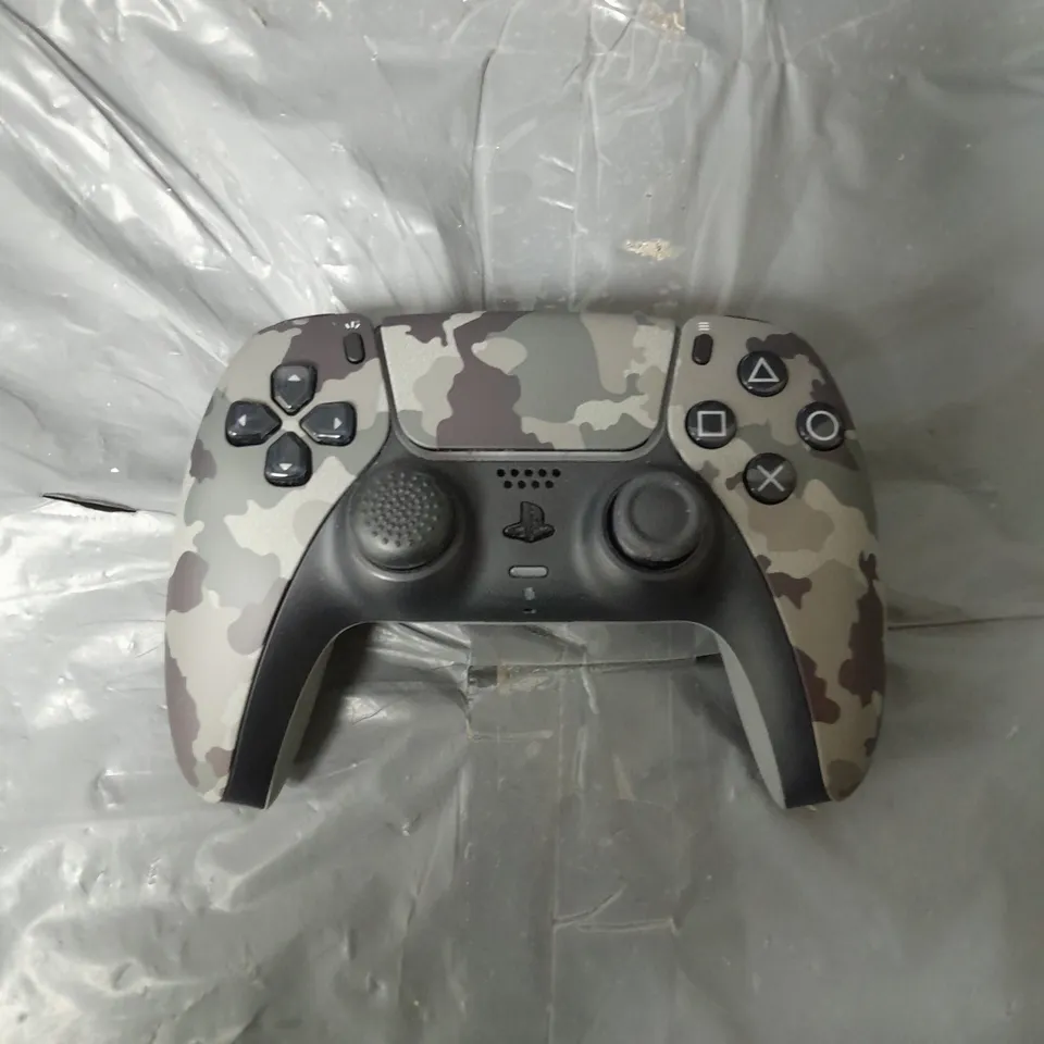 PLAYSTATION 5 DUALSENSE WIRELESS CONTROLLER - GREY CAMOUFLAGE RRP £59.94