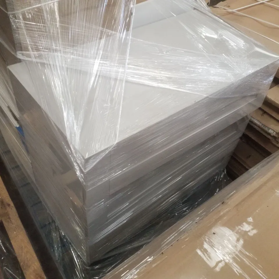 PALLET CONTAINING 3 BEDSIDE TABLES, 3 DRAW CHEST OF DRAWS & LOOSE DRAWS